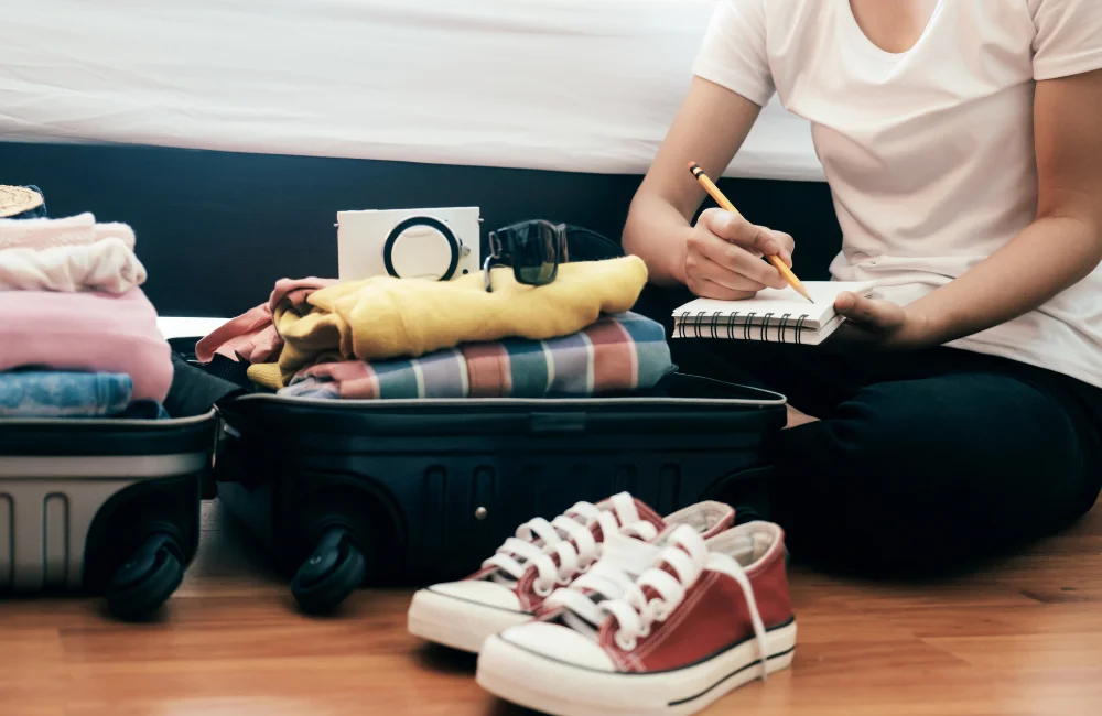 เช็กลิสต์เตรียมของไปต่างประเทศ 1 ปี เตรียมอะไรบ้าง รวมสิ่งจำเป็นที่ห้ามลืม